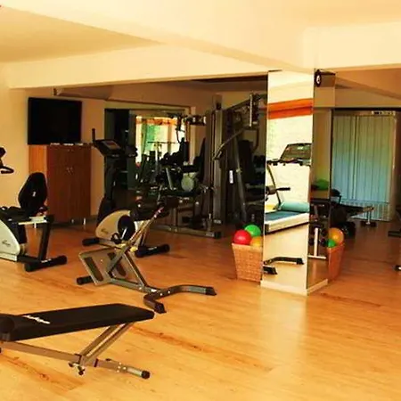 Hotel Azmakhan 3*