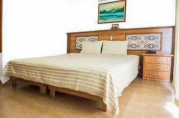 Azmakhan Hotel 3*