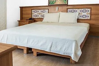 Azmakhan 3*
