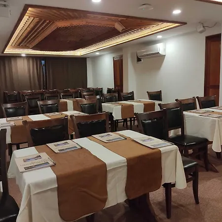 Azmakhan Hotel