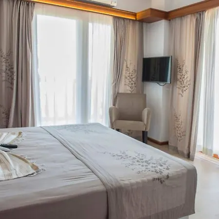 Hotel Azmakhan 3*