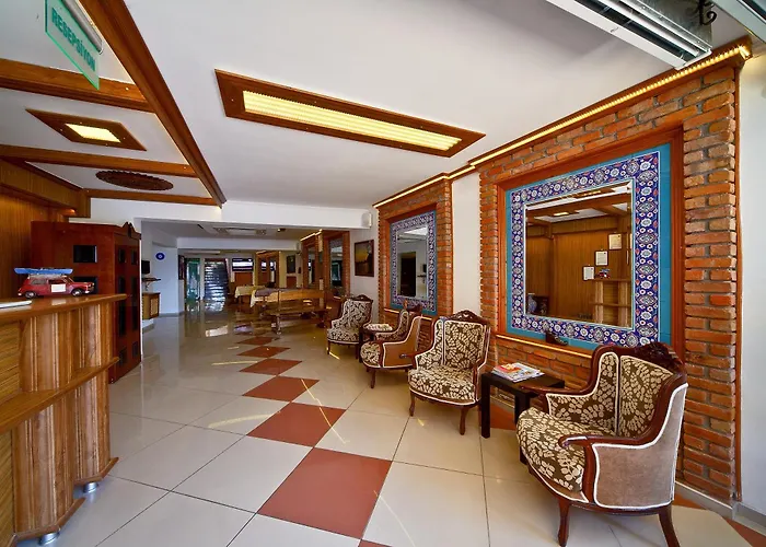 Azmakhan Otel 3*